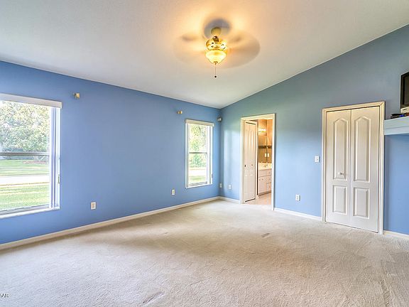 4th image of 5990 Shady Creek Ln