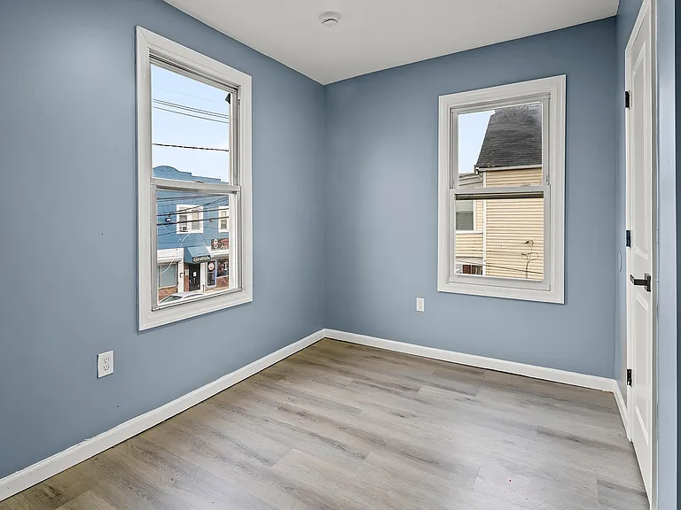 275 Clinton Pl — Photo 8