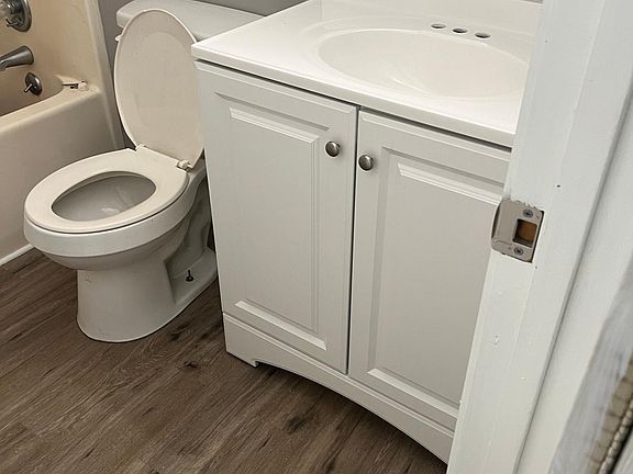 2nd image of 1711 Bluegrass Ct APT 3
