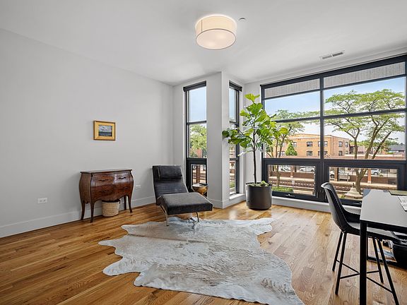 4th image of 8 W Burlington Ave Unit 201