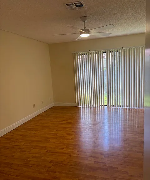 731 SW 95th Way — Photo 9