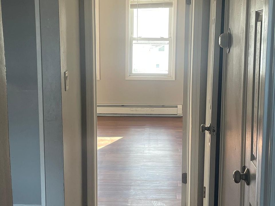 1st image of 2 Old Nyack Tpke #1