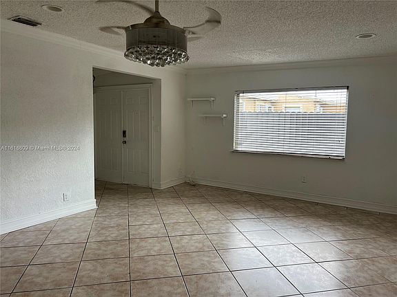 4th image of 19531 NW 11th Ct