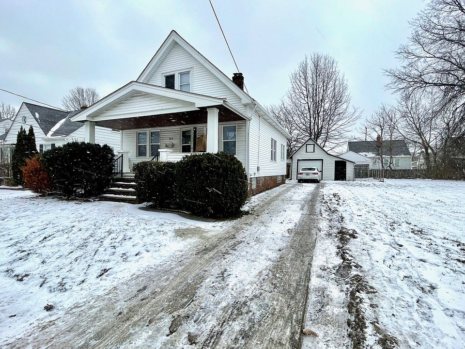 1st image of 867 E 209th St