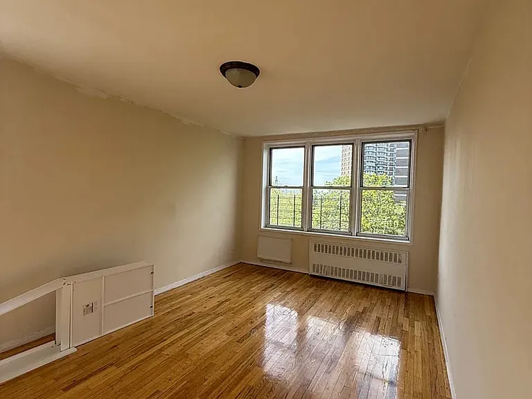 41 Hamilton Ave #4B — Photo 7
