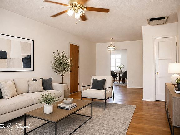 5th image of 844 Hidalgo Cir NW