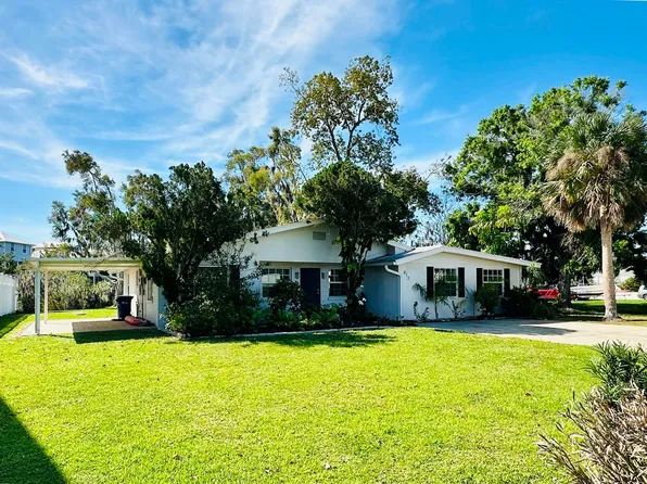812 Bayview Dr, Nokomis, FL 34275