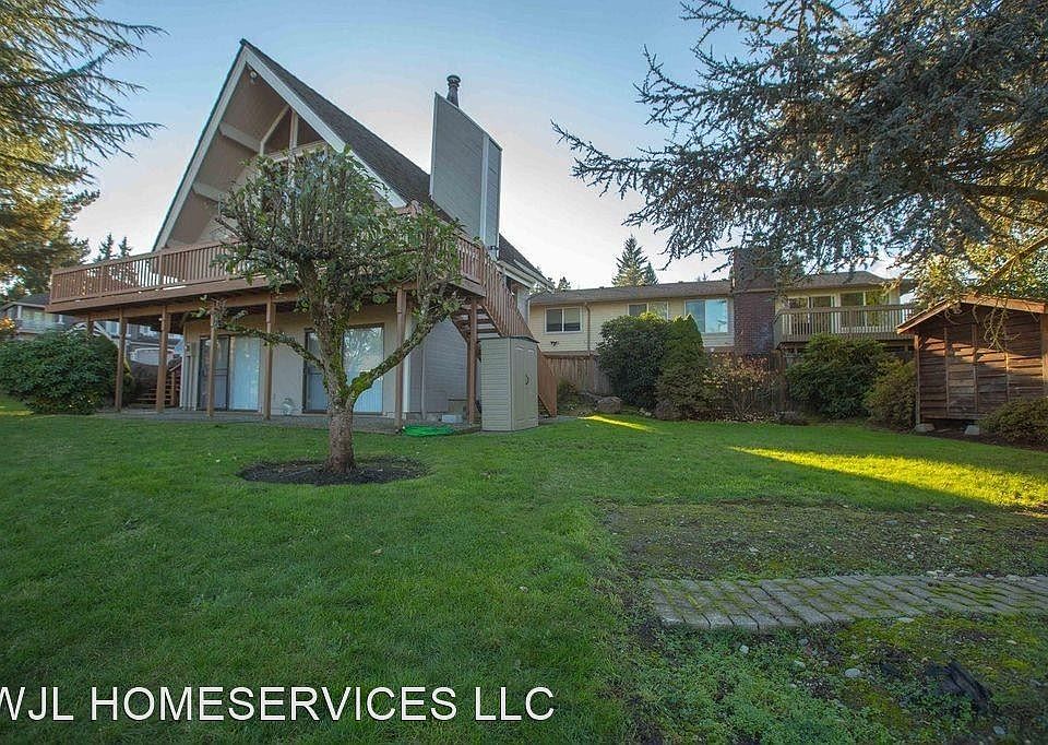 1st image of 17320 NE 39th Ct