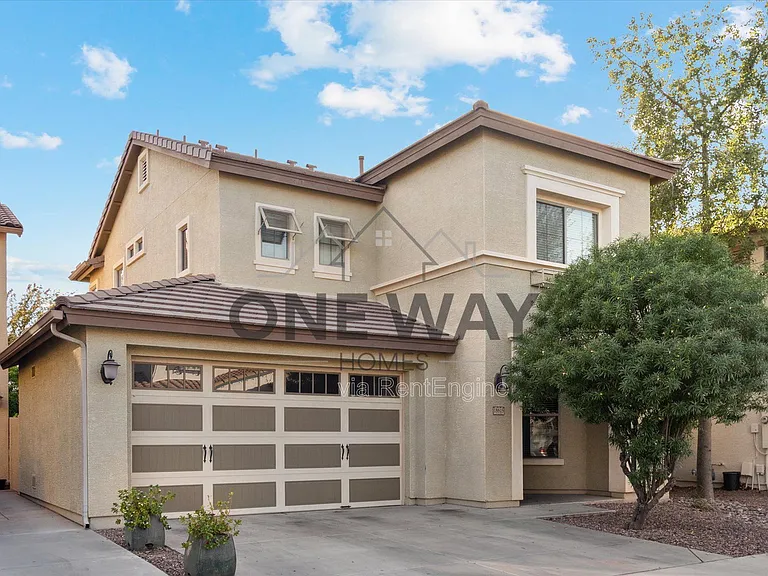 18815 E Swan Dr — Photo 1