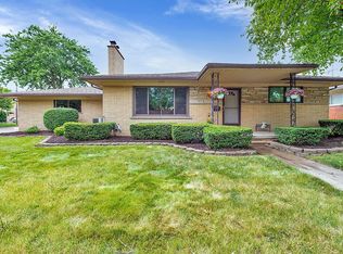 19501 Mauer St, Saint Clair Shores, MI 48080