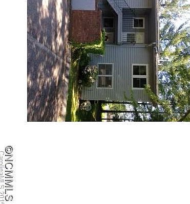 1st image of 106D Meadow Park Ln