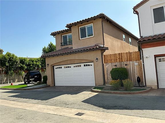 2nd image of 8621 Noble Ave #4