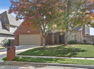 3033 W Oakland St, Broken Arrow, OK 74012