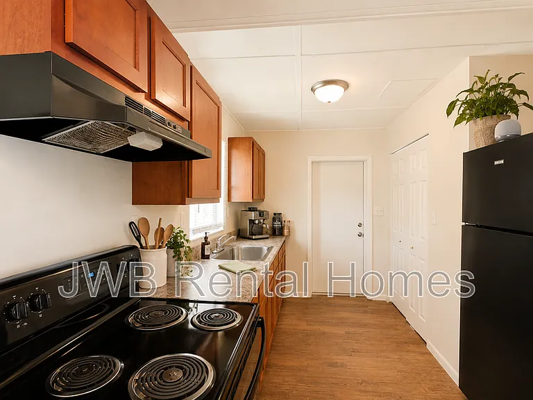 3515 Dignan St — Photo 4