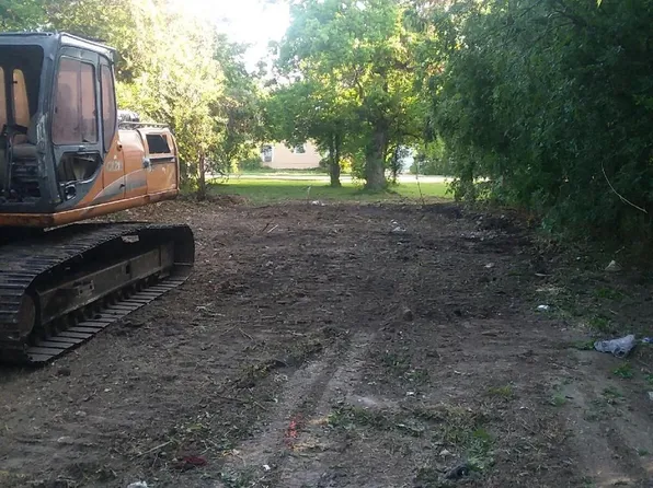 3221 Drew St, Houston, TX 77004