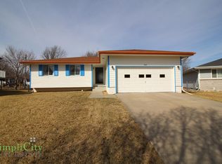 5411 S 8th St, Lincoln, NE 68512