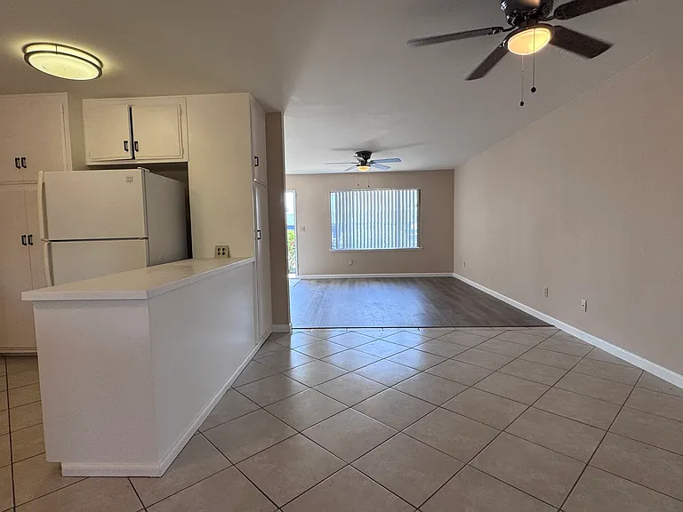 914 La Fiesta Way — Photo 11