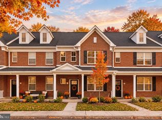 52 N 8th St, Perkasie, PA 18944