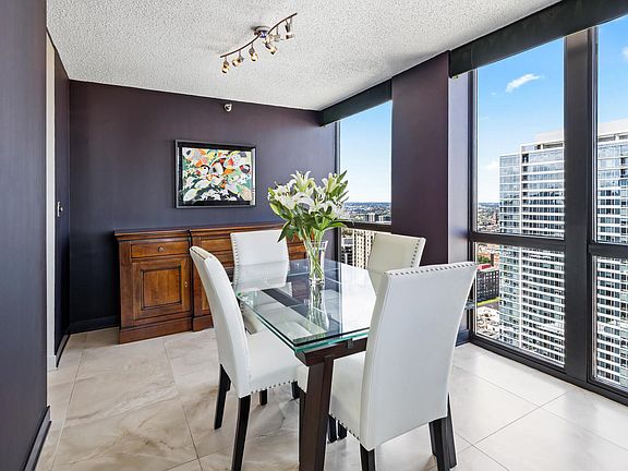 4th image of 1122 NE Clark St #3606