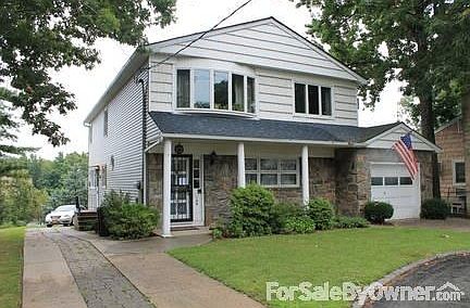 2nd image of 139 Weiner St