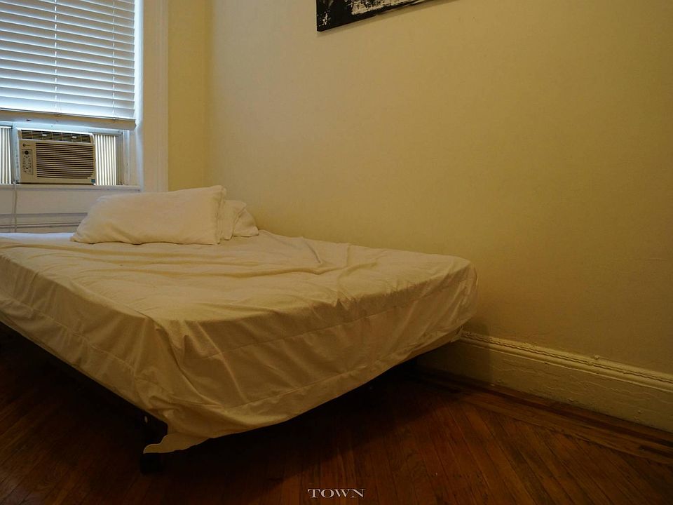 2nd image of 118 Fort Greene Pl APT 5
