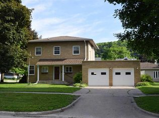 702 Center Ave, Decorah, IA 52101