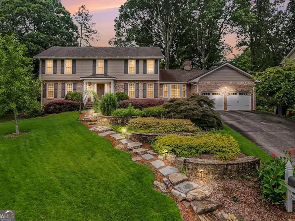 3993 Northlake Creek Dr, Tucker, GA 30084