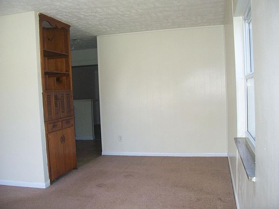 3rd image of 3807 Woodlake Dr