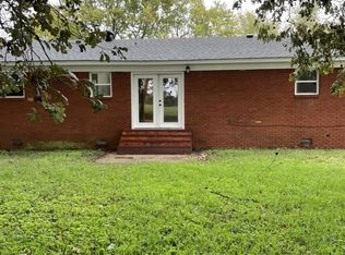 120 Glover St, Atwood, TN 38220