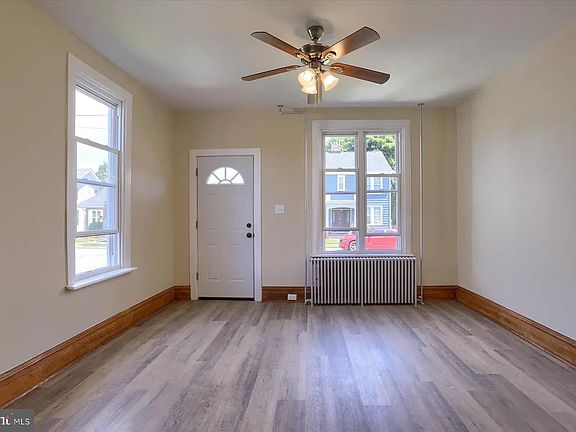 4th image of 2301 Boas St