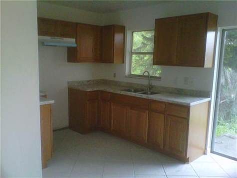2nd image of 819 SW 8th St