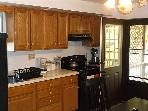 4th image of 41 Zeller St
