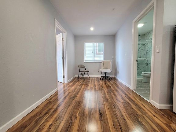 3rd image of 835 Saint Francis Blvd
