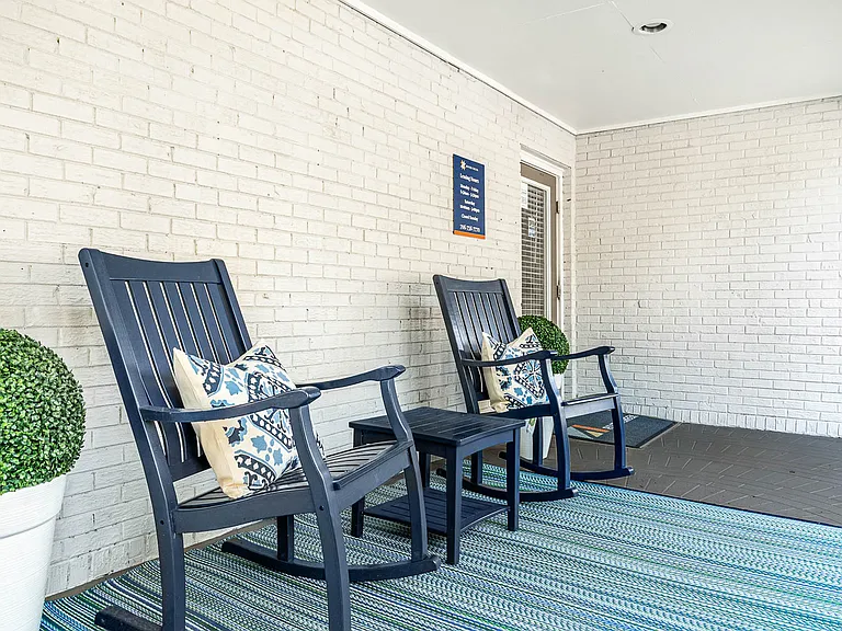 Rivercreek Apartments — Photo 15