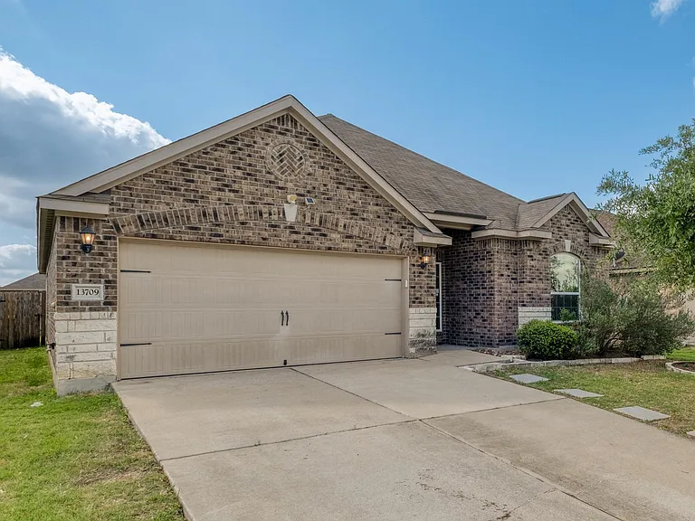 13709 Nelson Houser St — Photo 5