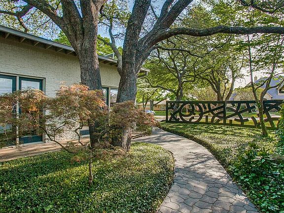 5th image of 10405 Eastlawn Dr