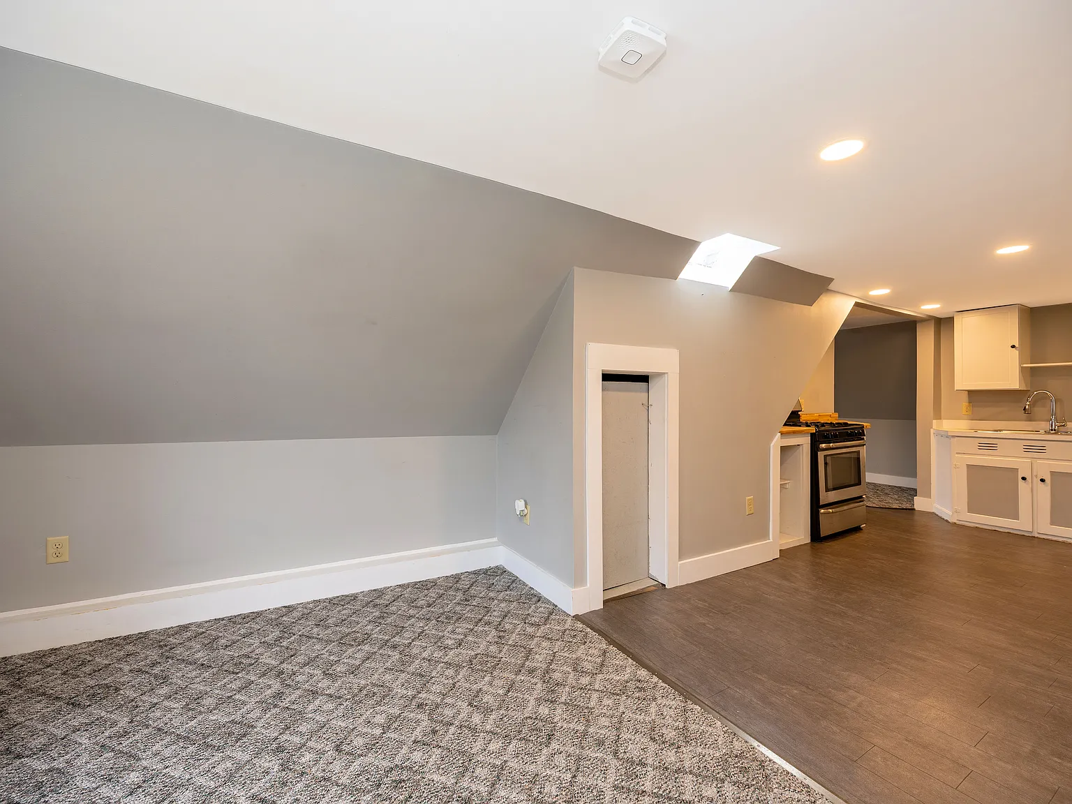 1 bed, 700 sqft, $950 — Photo 2