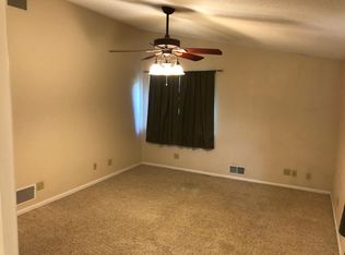 2912 E 14th Rd, Ottawa, IL 61350