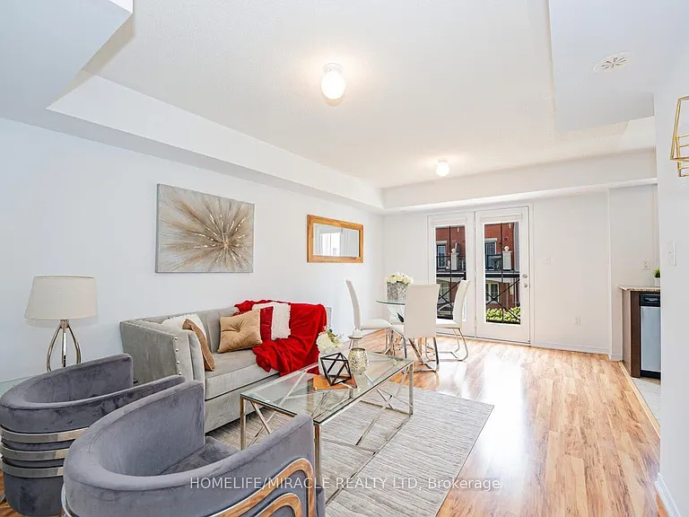 2476 Post Rd #3 — Photo 5