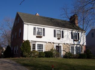 2711 Rocklyn Rd, Shaker Heights, OH 44122