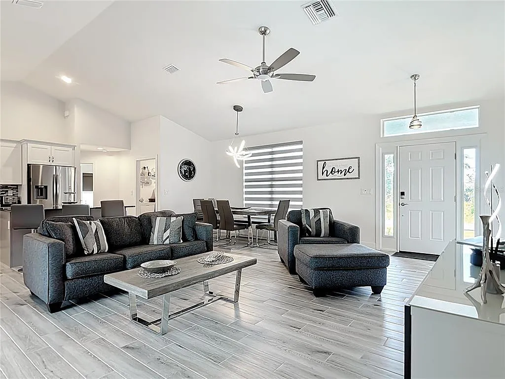 2 bed, 1.0 bath, 1688 sqft, $2,600 — Photo 4