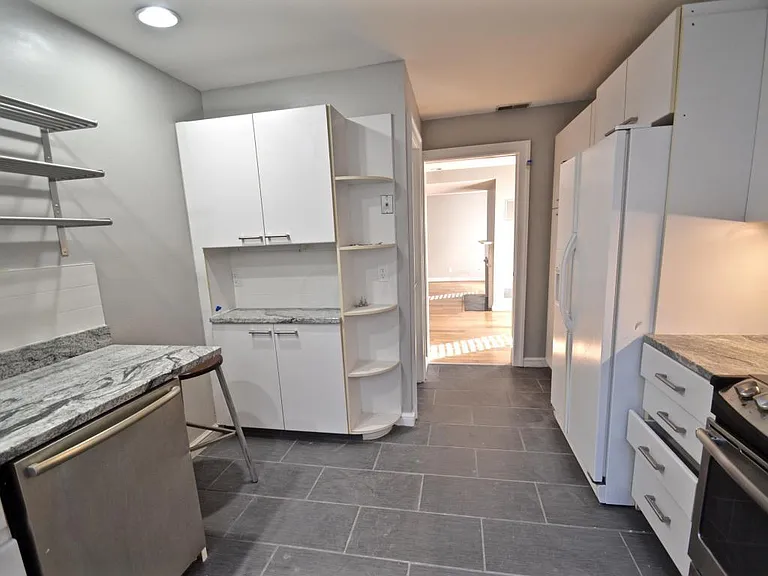 258 Jackson St — Photo 21