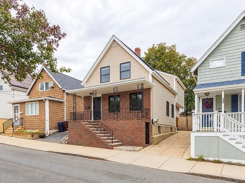 1st image of 35 Villa Ave