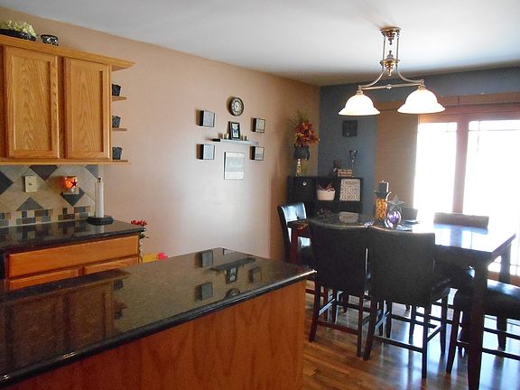 2nd image of 476 Sandburg Dr