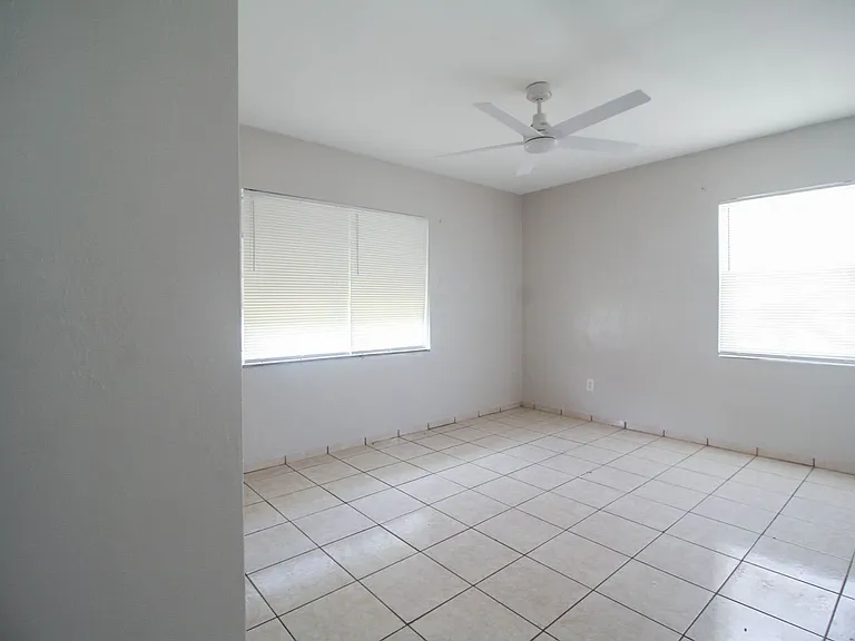 15 N Oxalis Dr — Photo 3