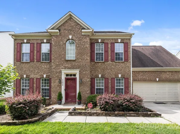 11834 Planters Estates Dr, Charlotte, NC 28278