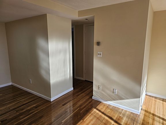 2nd image of 462 Mount Auburn St APT 2A
