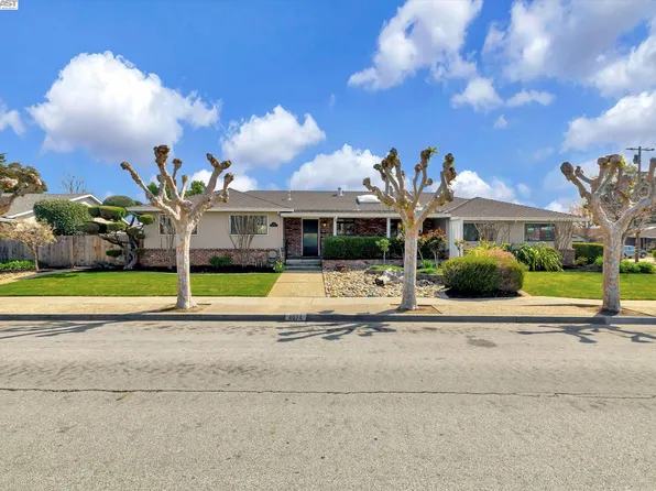 4074 Mattos Dr, Fremont, CA 94536