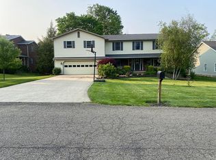 701 Crestdale St NE, Canton, OH 44714