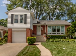 1712 S Washington Ave, Park Ridge, IL 60068